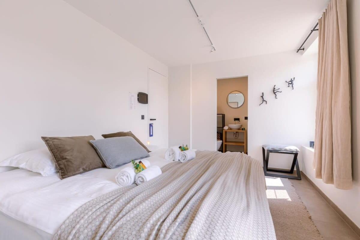 Huswell - Lord - Charming Double Room At Ranch "De Blauwe Zaal" ブルージュ エクステリア 写真